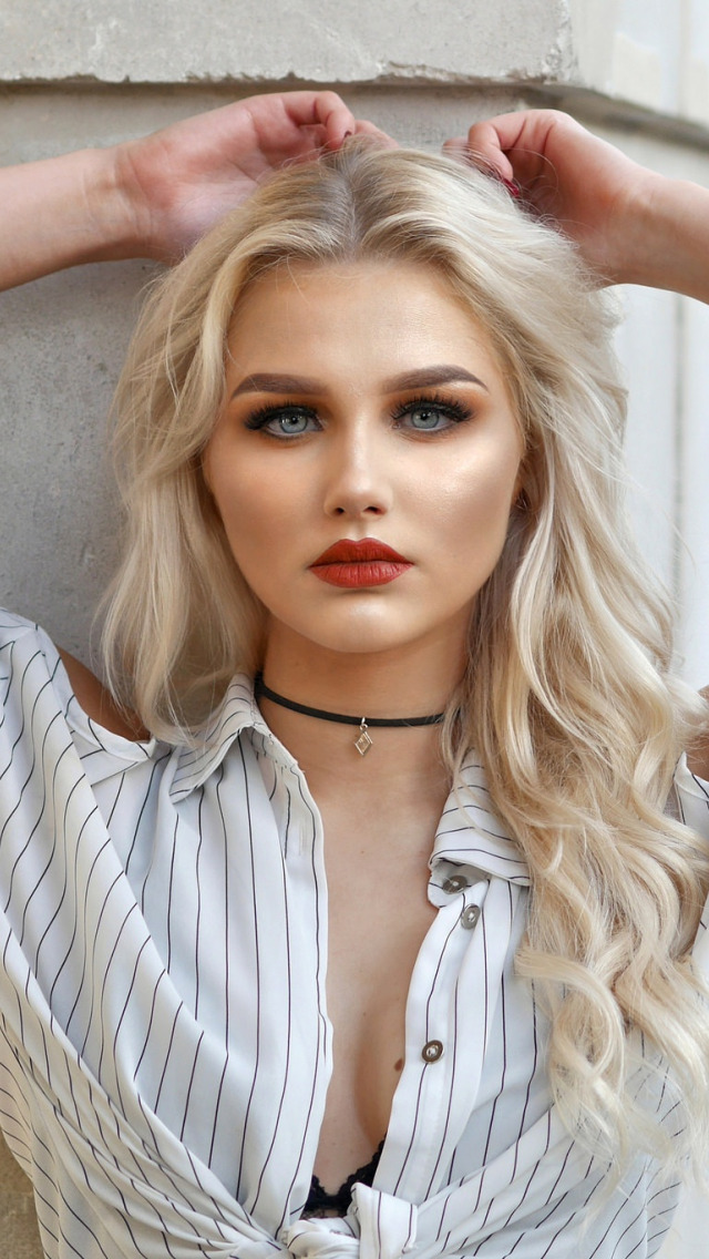 Pale blonde. Блондинка. Модели блондинки. Красивые модели блондинки.