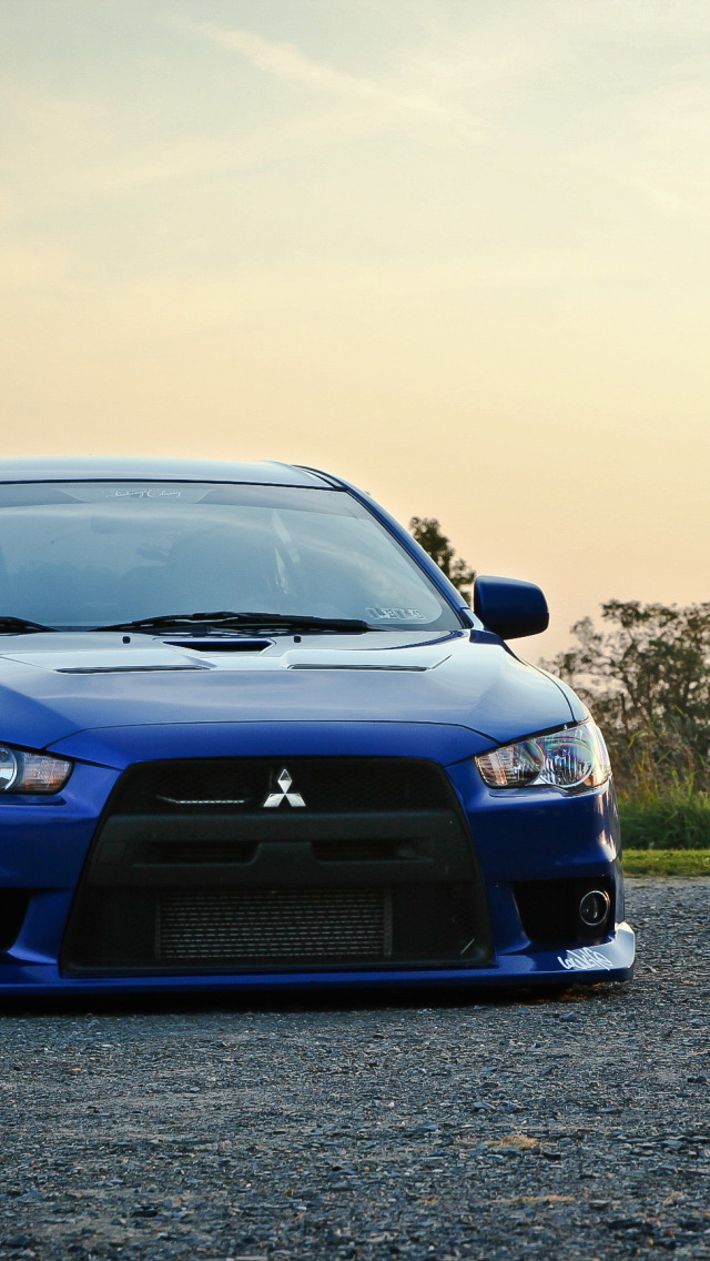 Mitsubishi Lancer Evolution 10 синий