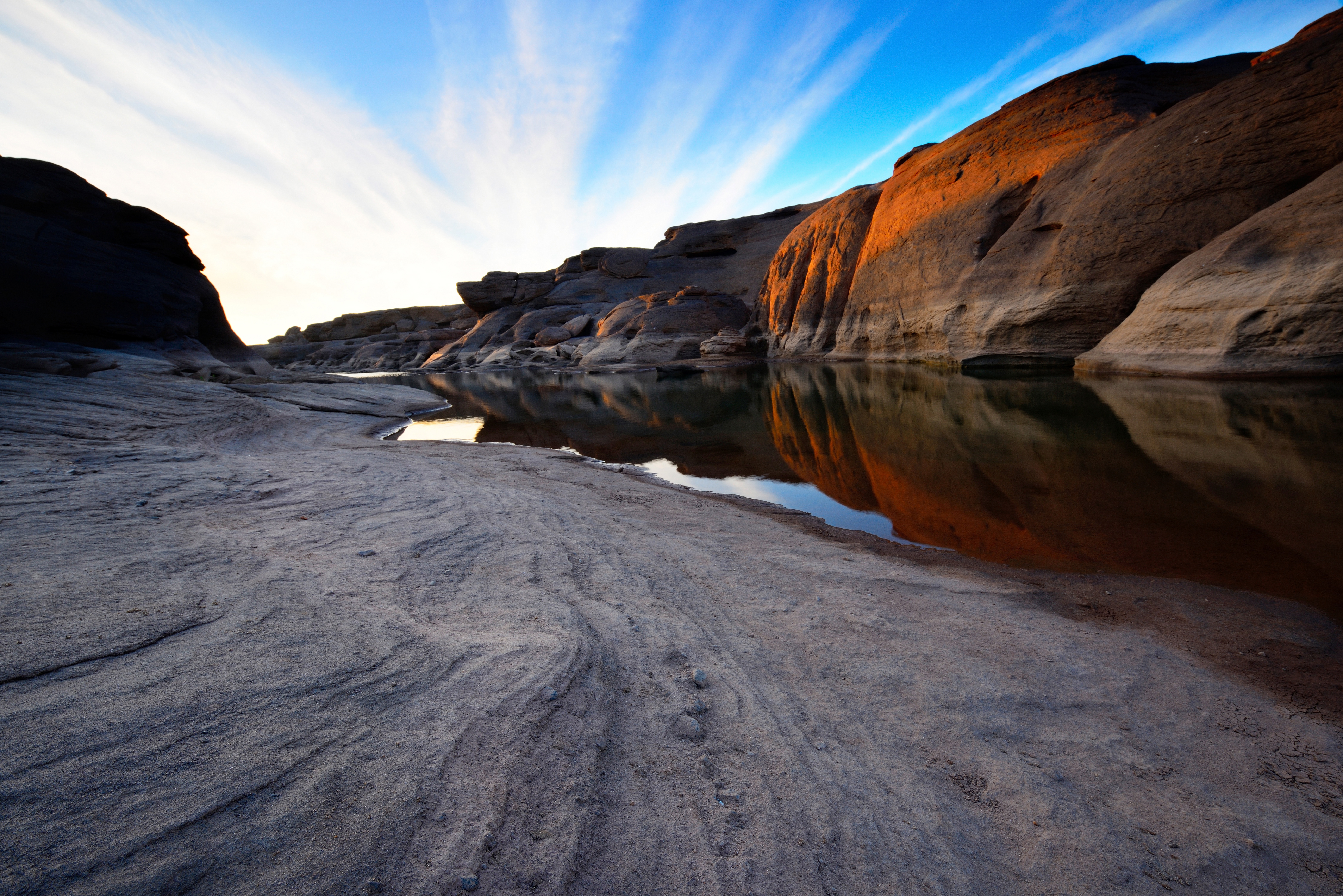 Lakes rocks. Скалы Колорадо. Каньон 3д. Озеро рока фото. Arizona Rocks.