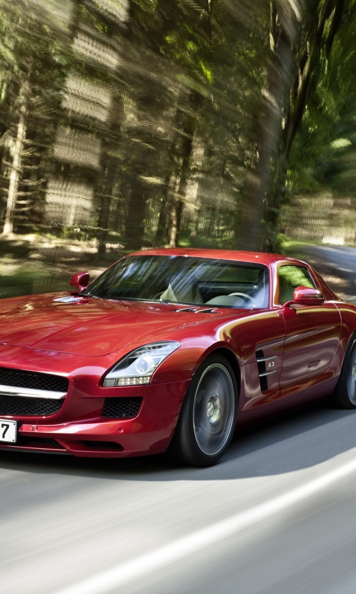 Mercedes SLS AMG Red