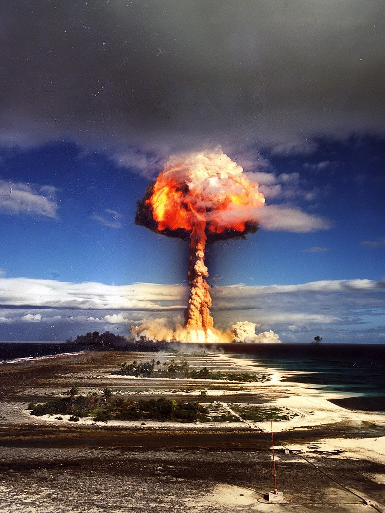 Проблема ядерного терроризма. Взрыв водородной бомбы фото. Ядерный взрыв Атолл бикини. Термоядерный взрыв.