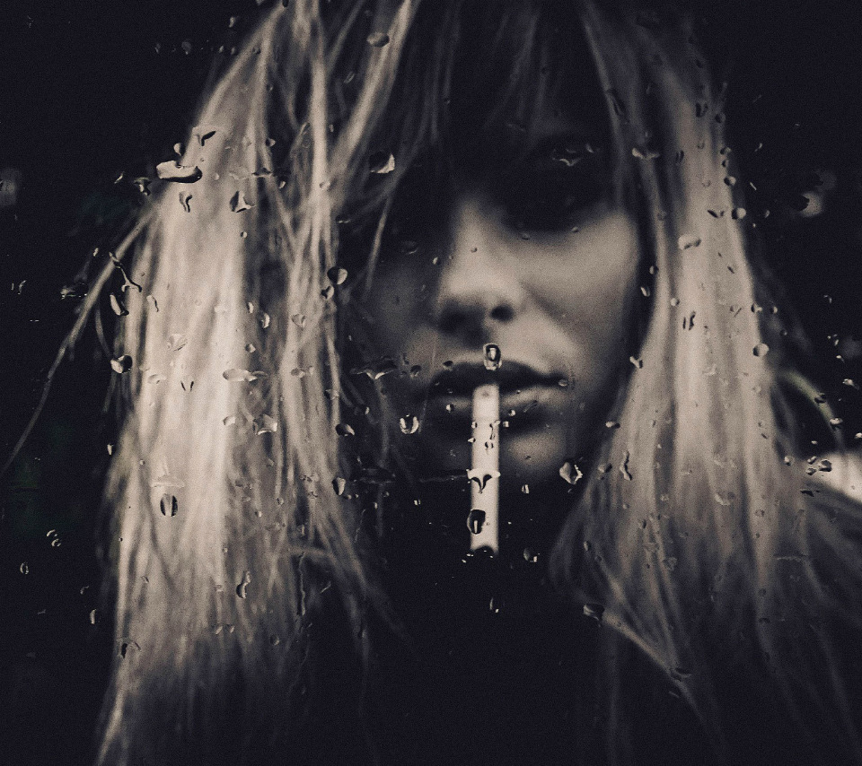 Курящая девушка в темноте. Девушка с сигаретой. Сигаретный дым mp3