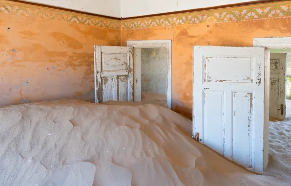 Картинка песок, комната, двери