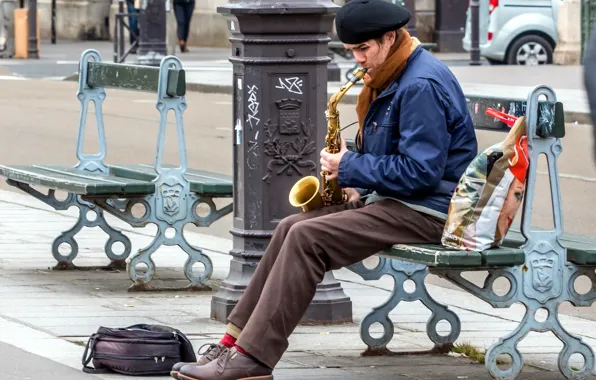 Картинка улица, человек, саксофон