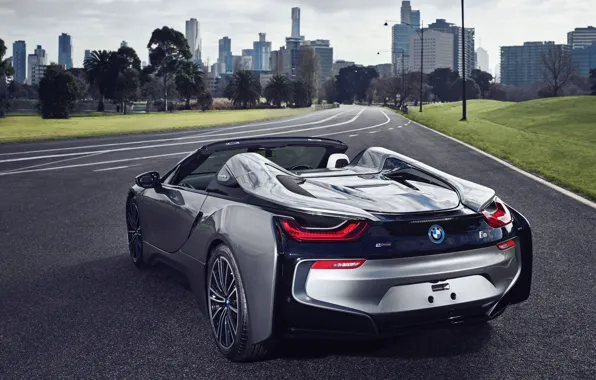 Roadster, вид сзади, 2018, BMW i8