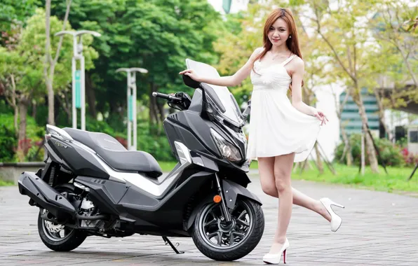 Взгляд, Девушки, азиатка, красивая девушка, скутер, SYM CRUiSYM 300i, позирует над скутером