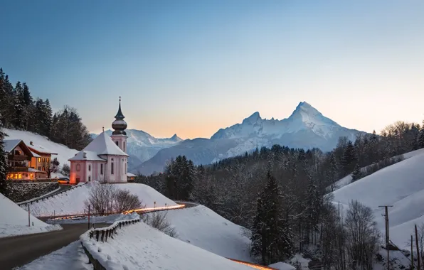 Картинка зима, дорога, снег, горы, Германия, Бавария, церковь, леса