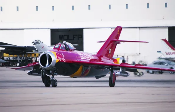 Картинка Красный, Крылья, Red Bull, Авиация, реактивный истребитель, МиГ-17, Микоян, Fresco