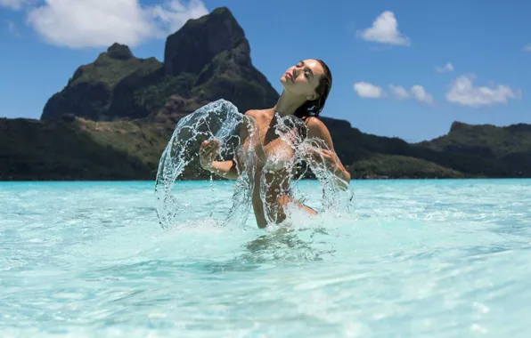 Грудь, вода, девушка, скалы, волосы, остров, Alexis Ren