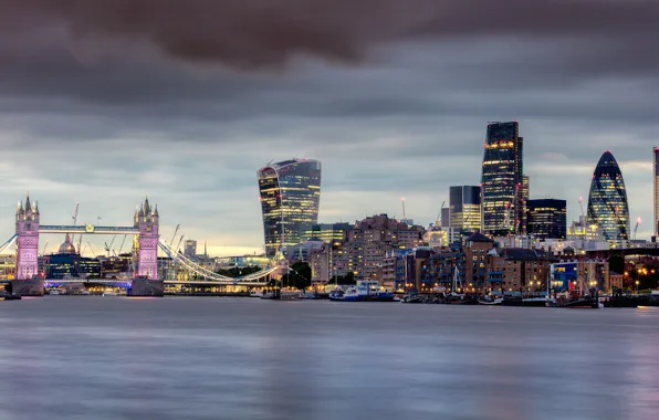 Storm, twilight, Tower Bridge, dusk, London, England, River Thames, cloudy