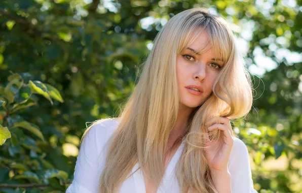 Картинка взгляд, девушка, природа, модель, волосы, блондинка, красивая, Carla Monaco