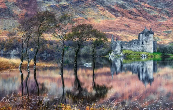 Картинка осень, вода, замок, склоны, Шотландия, руины, холмов