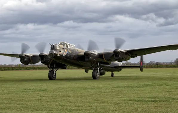 Картинка бомбардировщик, четырёхмоторный, тяжёлый, Avro Lancaster