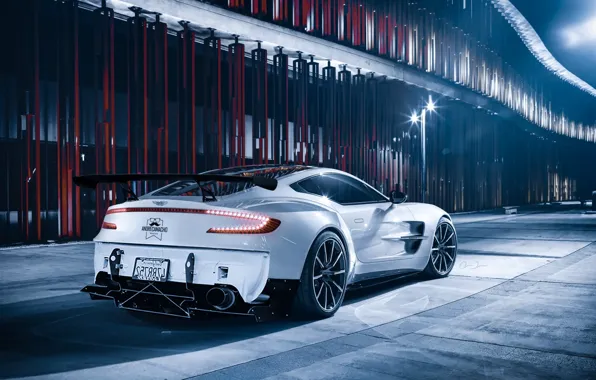 Ночь, сооружение, фонарь, автомобиль, Aston Martin One 77