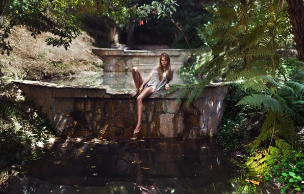 Картинка девушка, романтика, растения, ножки, photographer, водоём, сидя, Carlos Williams