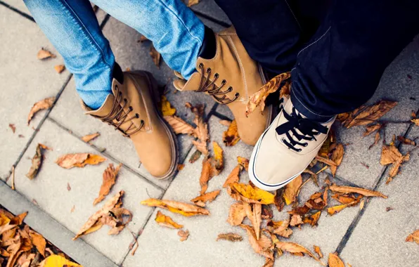 Картинка осень, листья, обувь, кеды, ботинки