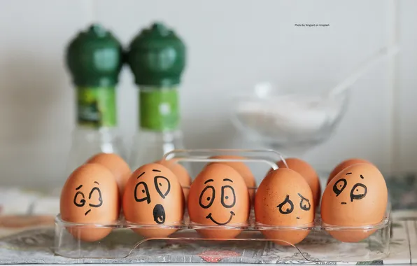 Eggs, faces, joke, comical