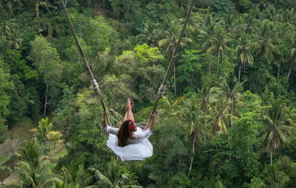 Девушка, качели, джунгли, Бали, Индонезия