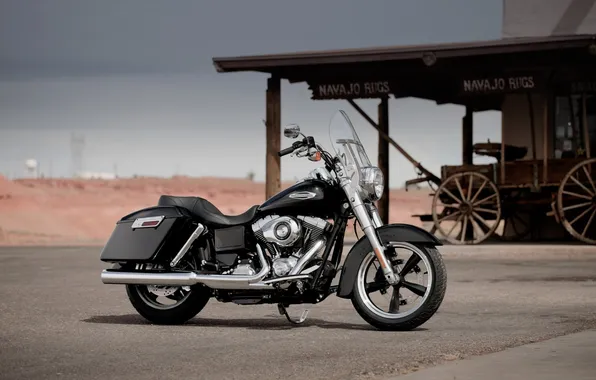 Картинка крыша, чёрный, мотоцикл, байк, колёса, Harley-Davidson, круизер, харлей-дэвидсон