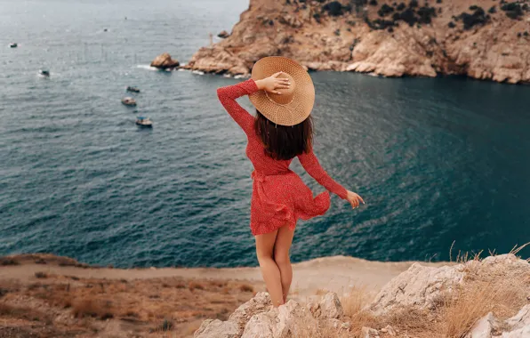 Картинка море, девушка, поза, настроение, скалы, шляпа, красное платье, Антон Сваровский