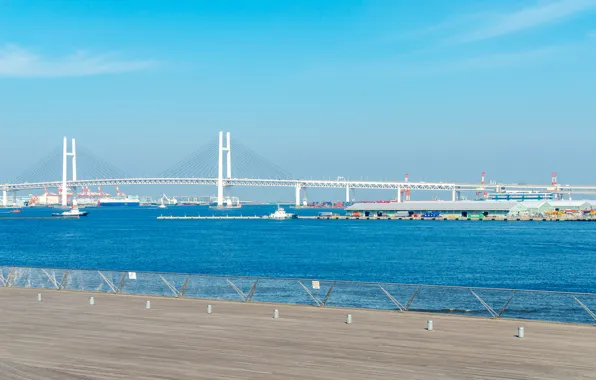 Картинка море, небо, мост, город, корабль, дома, Япония, Yokohama Bay Bridge