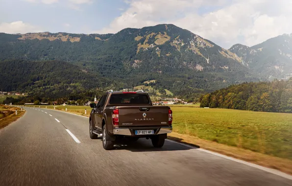 Картинка дорога, горы, сзади, Renault, коричневый, пикап, 4x4, 2017