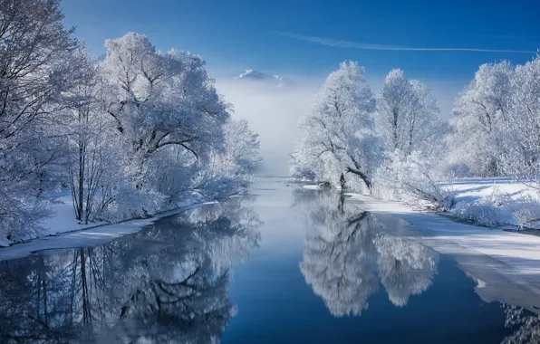 Картинка снег, деревья, горы, отражение, река, Бавария
