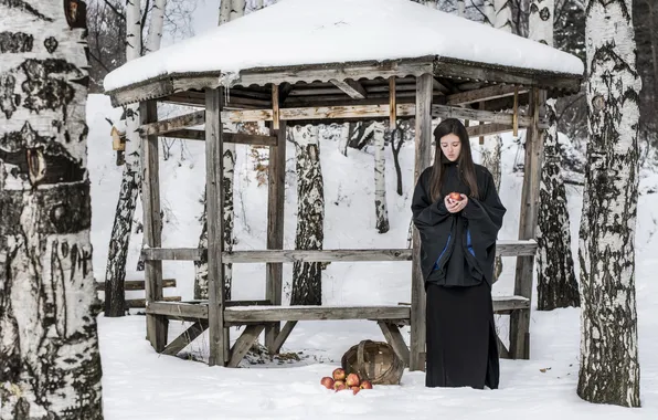 Зима, девушка, яблоки
