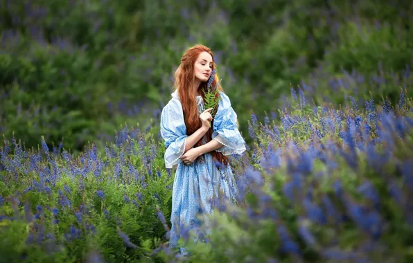 Картинка девушка, цветы, природа, поза, настроение, рыжая, рыжеволосая, длинные волосы