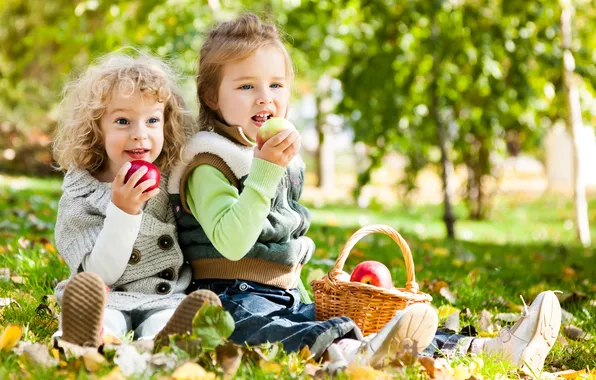 Картинка дети, парк, яблоки