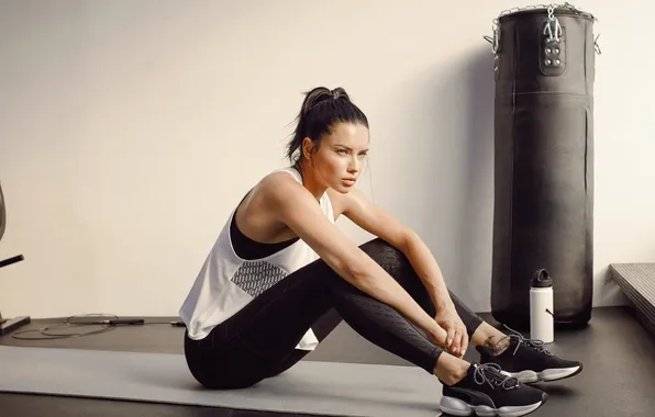 Gym, leggings, buttock, woman fitness, activewear, woman exercises, woman streching, woman workout