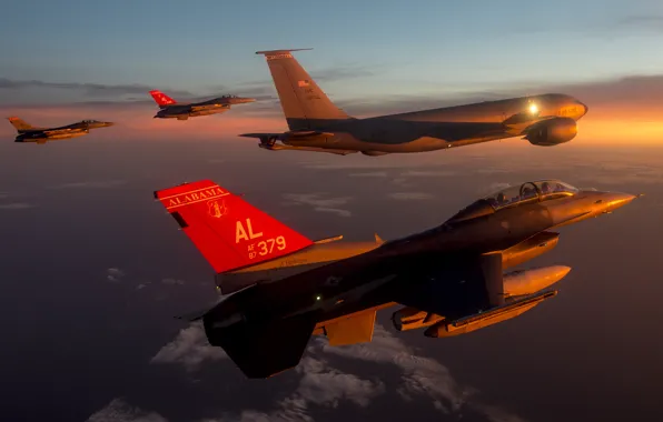 Картинка небо, облака, полет, истребитель, F-16, Fighting Falcon, многоцелевой, «Файтинг Фалкон»