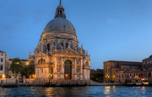 Картинка Italy, фонари, Canal Grande, Венеция, вечер, Санта-Мария делла Салюте, Basilica di Santa Maria della Salute, …