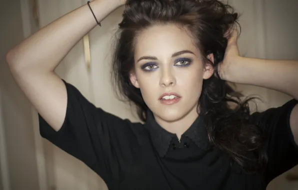 Поза, макияж, актриса, брюнетка, прическа, блузка, Kristen Stewart, Кристен Стюарт