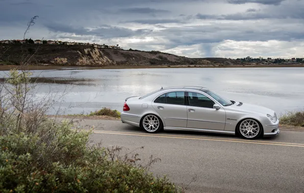 Картинка серебристый, silver, mercedes, мерседес, amg, e-class, e55