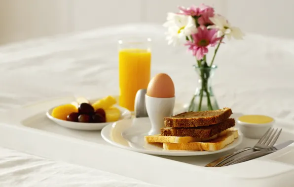 Картинка цветы, яйцо, еда, завтрак, сок, хлеб, ваза, сладкое