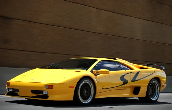 Картинка Lamborghini, supercar, yellow, Diablo