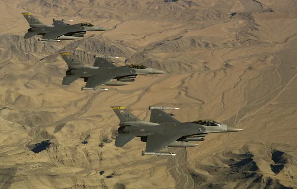Истребители, три, F-16, Fighting Falcon, «Файтинг Фалкон»