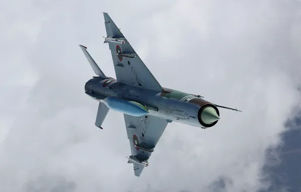 Картинка облака, полет, истребитель, многоцелевой, МиГ-21