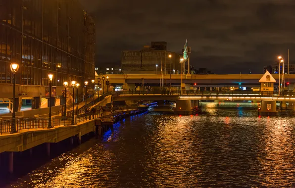 Картинка ночь, мост, река, дома, фонари, США, набережная, Milwaukee