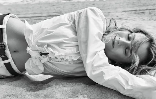 Модель, актриса, лежит, черно-белое, на песке, Diane Kruger, Дайан Крюгер, фотосессия