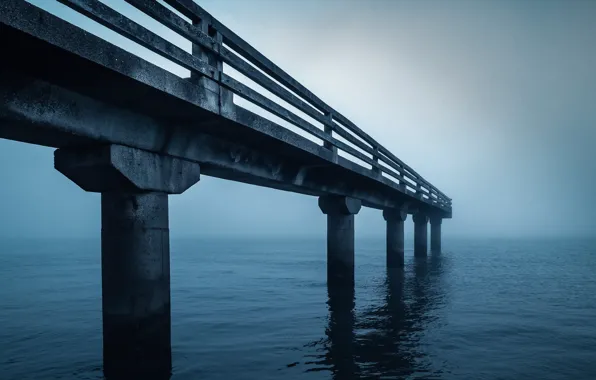 Картинка море, мост, туман