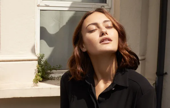 Поза, стена, макияж, актриса, окно, Ella Purnell, Элла Пернелл
