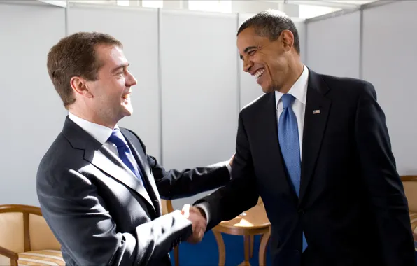 Картинка улыбка, встреча, дружба, друзья, президенты, 2009, Moscow, Barack Obama