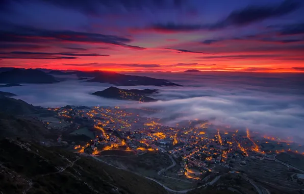 Облака, туман, вечер, долина, Испания, Каталония, Берга
