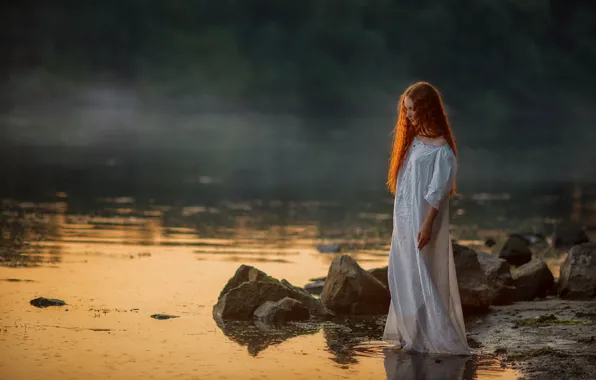 ВОДОЁМ, НАСТРОЕНИЕ, НОЧНУШКА, РЫЖЕВОЛОСАЯ, фотограф Юлия Таратынова