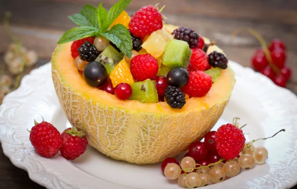 Картинка ягоды, малина, клубника, фрукты, смородина, дыня, салат, dessert