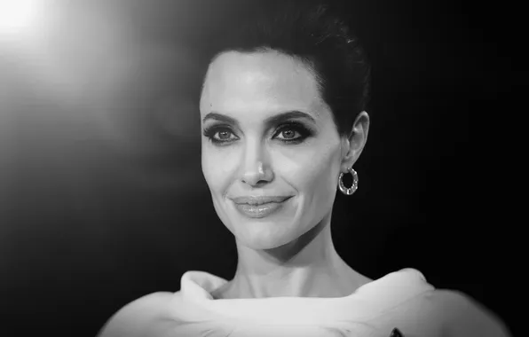 Свет, фон, портрет, актриса, брюнетка, Анджелина Джоли, Angelina Jolie, черно-белое