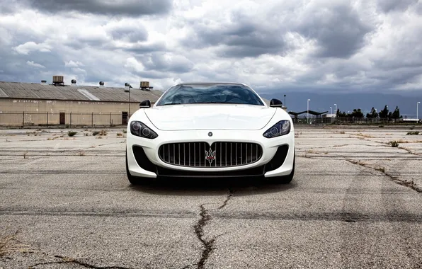 Картинка белый, асфальт, Maserati, white, GranTurismo, мазерати, передок, MC Stradale