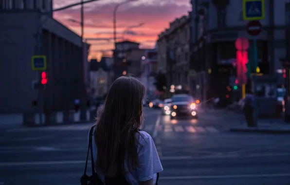 Лето, девушка, машины, город, улица, вечер, длинные волосы, спиной
